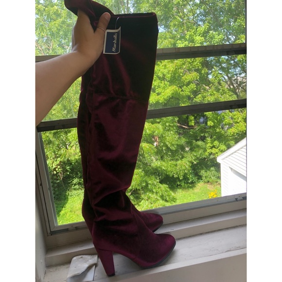 Red Velvet Boots - Picture 1 of 5